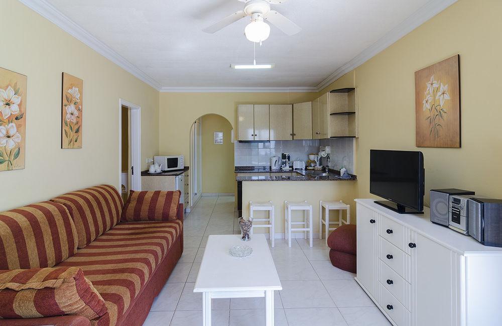 Las Adelfas Puerto del Carmen  Exterior photo