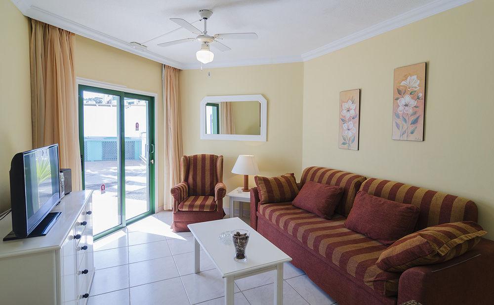 Las Adelfas Puerto del Carmen  Exterior photo